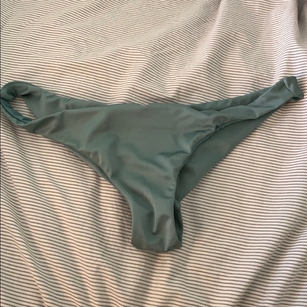 BILLABONG BIKINI BOTTOMS